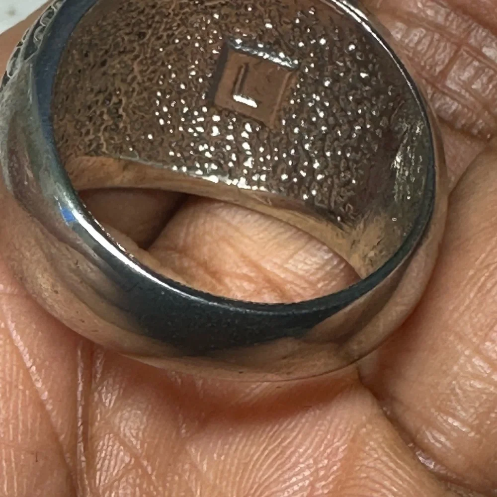 Avon Vintage Day to Night Silver tone Rhinestone Dome Ring - Picture 13 of 16